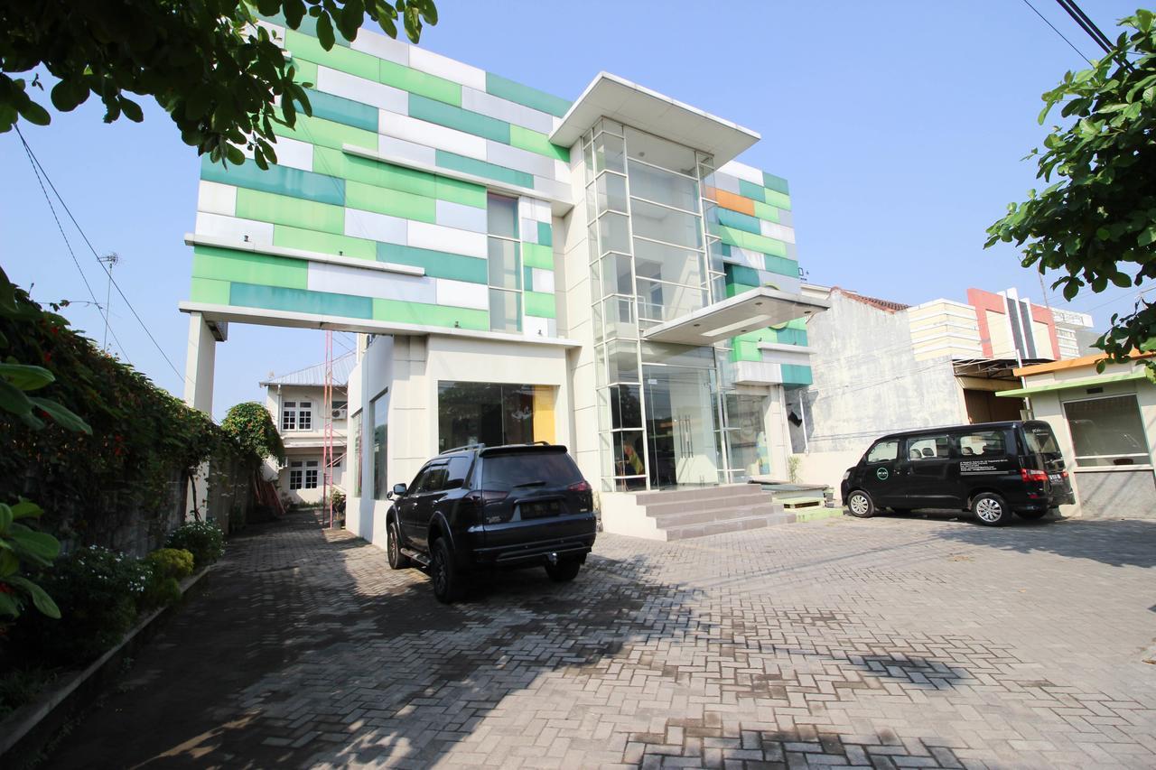 Reddoorz Plus Near Keraton Yogyakarta 2 Exterior foto